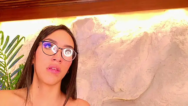 צ'אט XXX בשידור חי של lissafeniix_