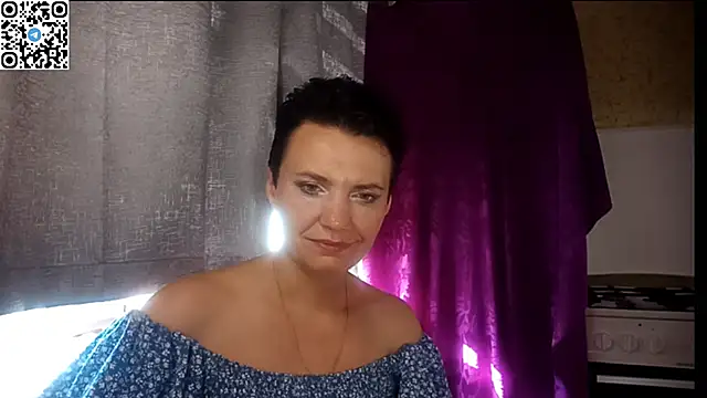 Živý XXX chat HotMamaQueen234