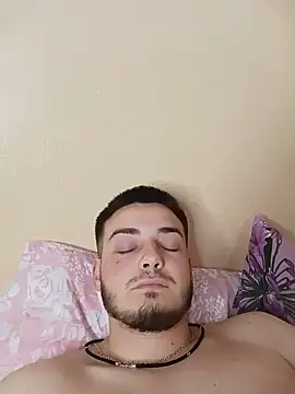 XXX chat uživo modela Zevs777s