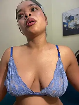 Chatroom XXX en direct de ChristyAddams