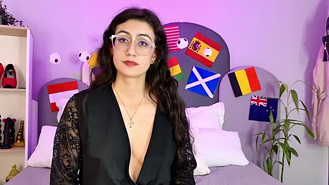 SophieGomez22 XXX чат  на живо