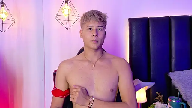 Chat XXX en directo de Rayden_Boy