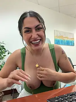 YourQueen18 라이브 XXX 채팅