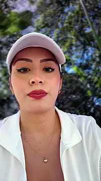 LINDA_PATTY94's Live XXX Chat