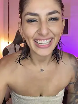 SOYNOOA's Live XXX Chat