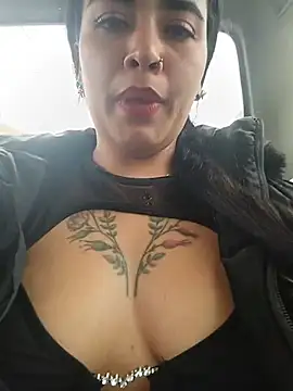 MAYE__13 – Naživo XXX chat