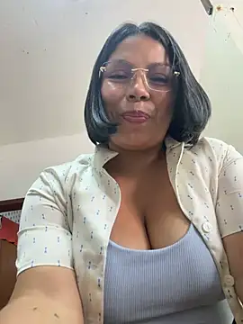 Chat +18 de ISABELLA__LUNA ao vivo