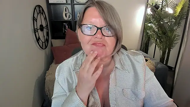 Chat +18 de Shannonshine ao vivo
