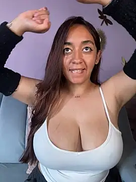 Im_Luuu XXX чат на живо