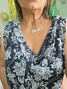 Chatroom XXX en direct de Vickyfox_