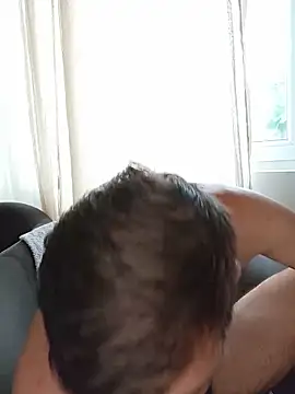 Alexdaniel89 即時 XXX 聊天