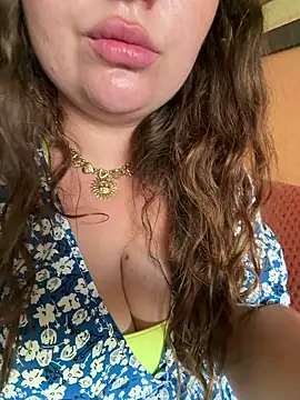 SummerHoney live XXX chat