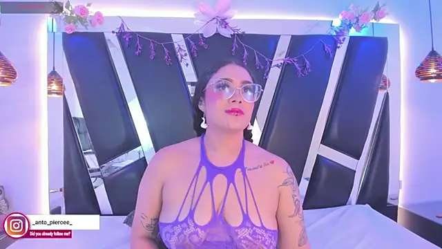 antonelllepiercee's Live XXX Chat