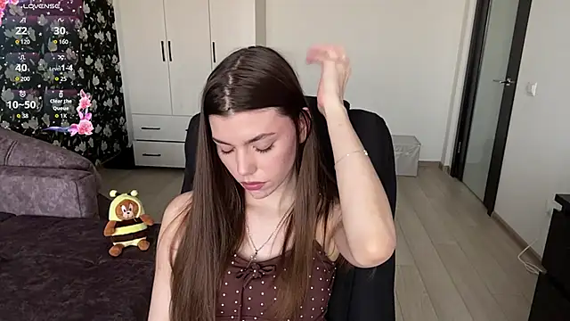 NeidaGowing Chat XXX live