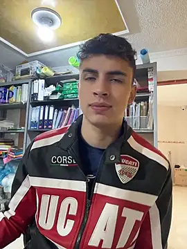 AdrianRinaldi 라이브 XXX 채팅