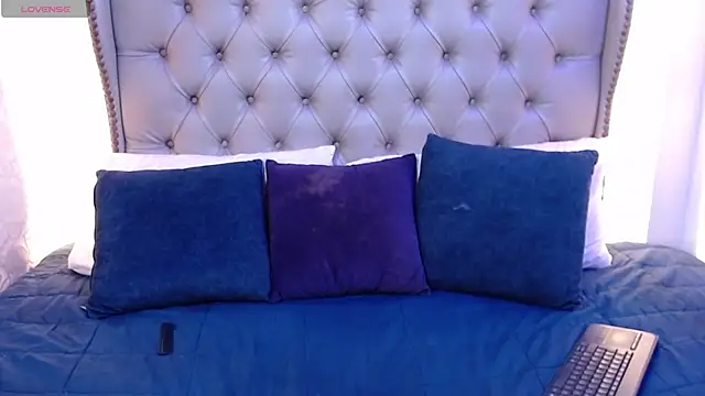 Chat +18 de Liiamthompson ao vivo
