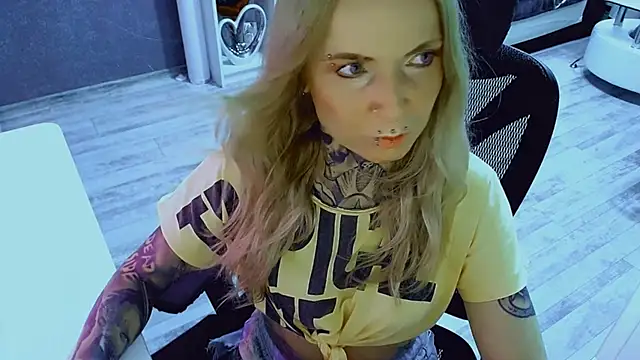 InesGold's Live XXX Chat