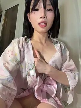 Yiyi-707のライブXXXチャット