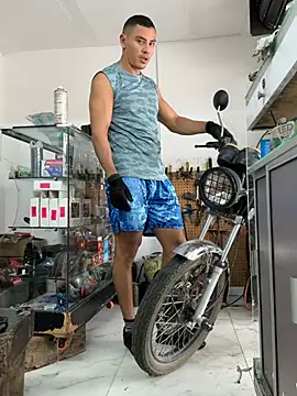 Paul22cm-: απευθείας συνομιλία ΧΧΧ