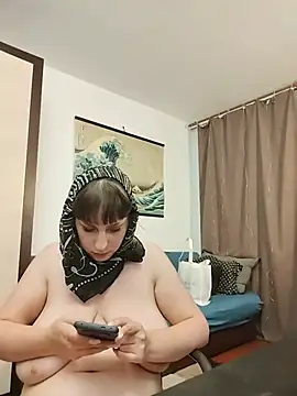 Chatroom XXX en direct de EmmaKrosss