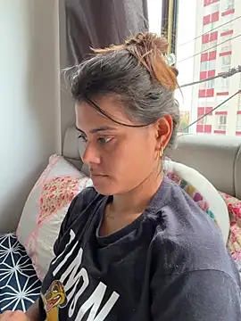 RachelWeisz_ Adlı Modelin Canlı XXX Sohbeti
