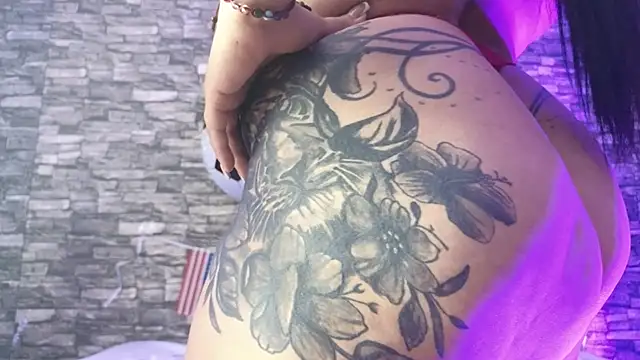 TokyoSky live XXX chat