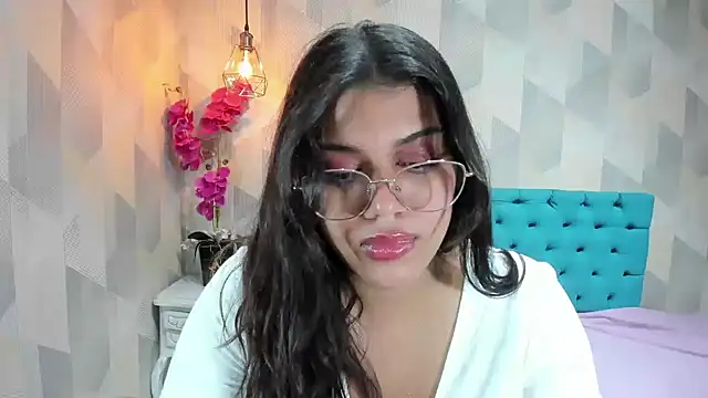 צ'אט XXX בשידור חי של LindaBreeS