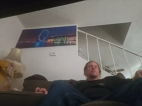 yourMasterisBored's Live XXX Chat