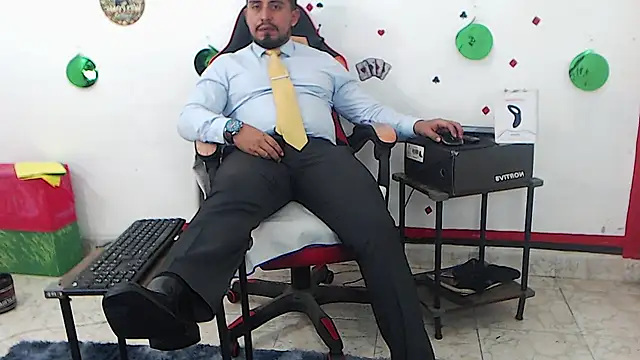 Chatroom XXX en direct de KalethBigDick