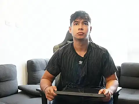 Chat +18 de Bray_Kevin ao vivo