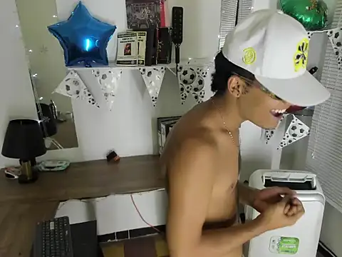 xxKamadevaxx Show Webcam