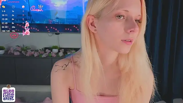 JuanaSumma live XXX chat