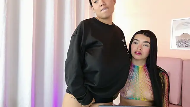 Emmy_And_Luna's Live XXX Chat