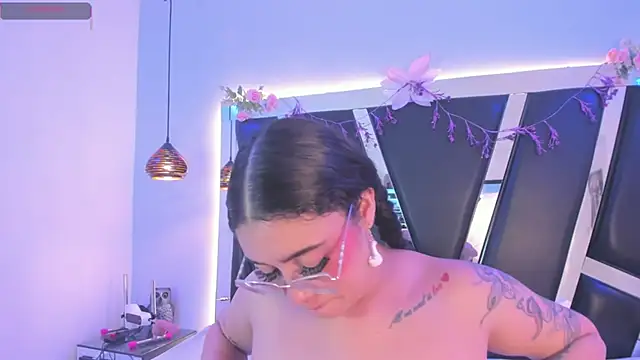 Chat XXX ao vivo de antonelllepiercee