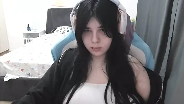 LunarMia's Live XXX Chat