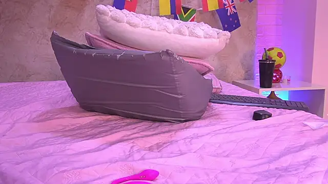 sarakaisy's Live XXX Chat