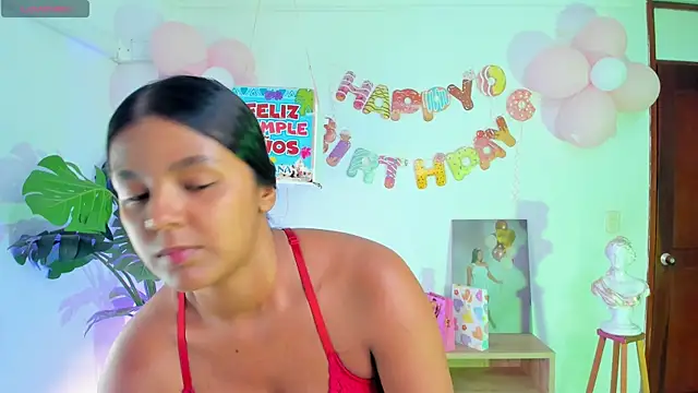 Chat XXX en directo de JANYLOVE__