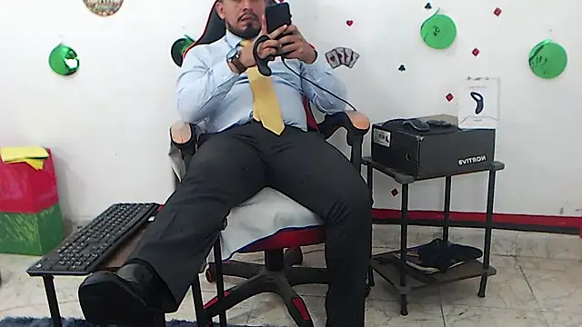 Онлайн чат XXX KalethBigDick