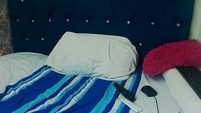 Sexy_Baddie Adlı Modelin Canlı XXX Sohbeti