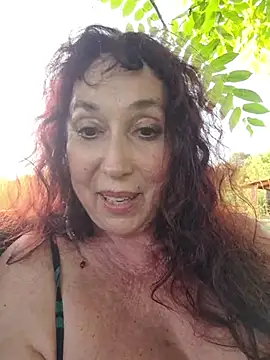 GypsyEsmeralda Chat XXX live