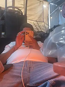 bigballs069 Шоу с уебкамера