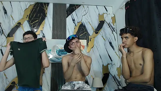 Czat XXX na żywo – VERY_HOT_GUYS