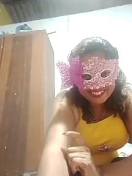 LunaCeylon Webcam show