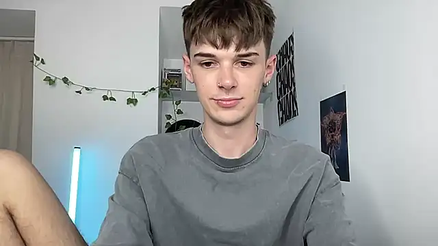 YourMilkyGuy élő XXX-chatje