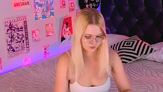 LunariaFox Chat XXX live
