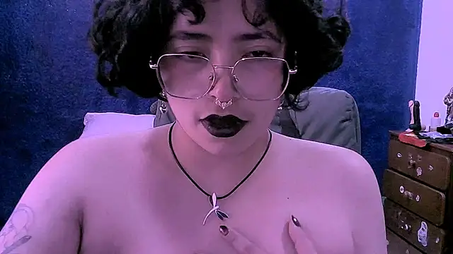 NinaYellow: онлайн-секс-чат
