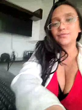 Esmeralda333 라이브 XXX 채팅