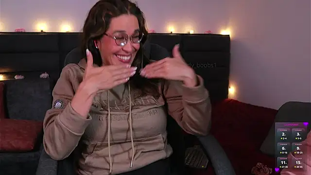 kathieandpovcock1's Live XXX Chat