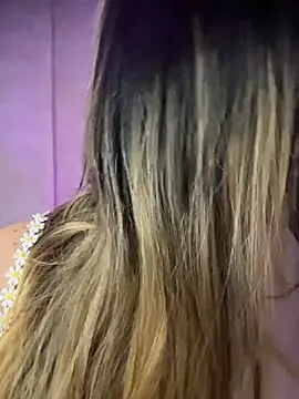 دردشة Antonella_Julieta الجنسية المباشرة