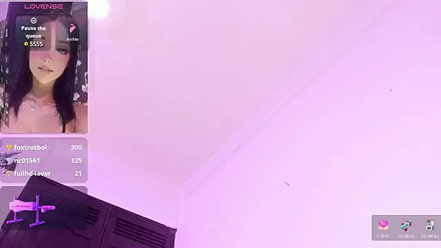 valentinna_montess Adlı Modelin Canlı XXX Sohbeti